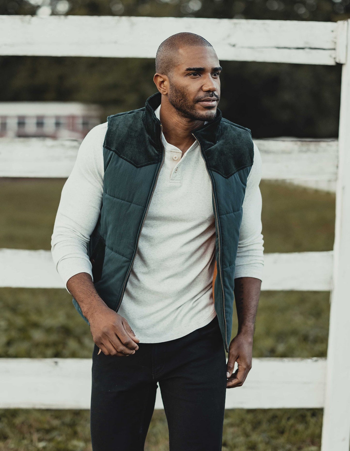 Cord Dano Vest in Deep Forest