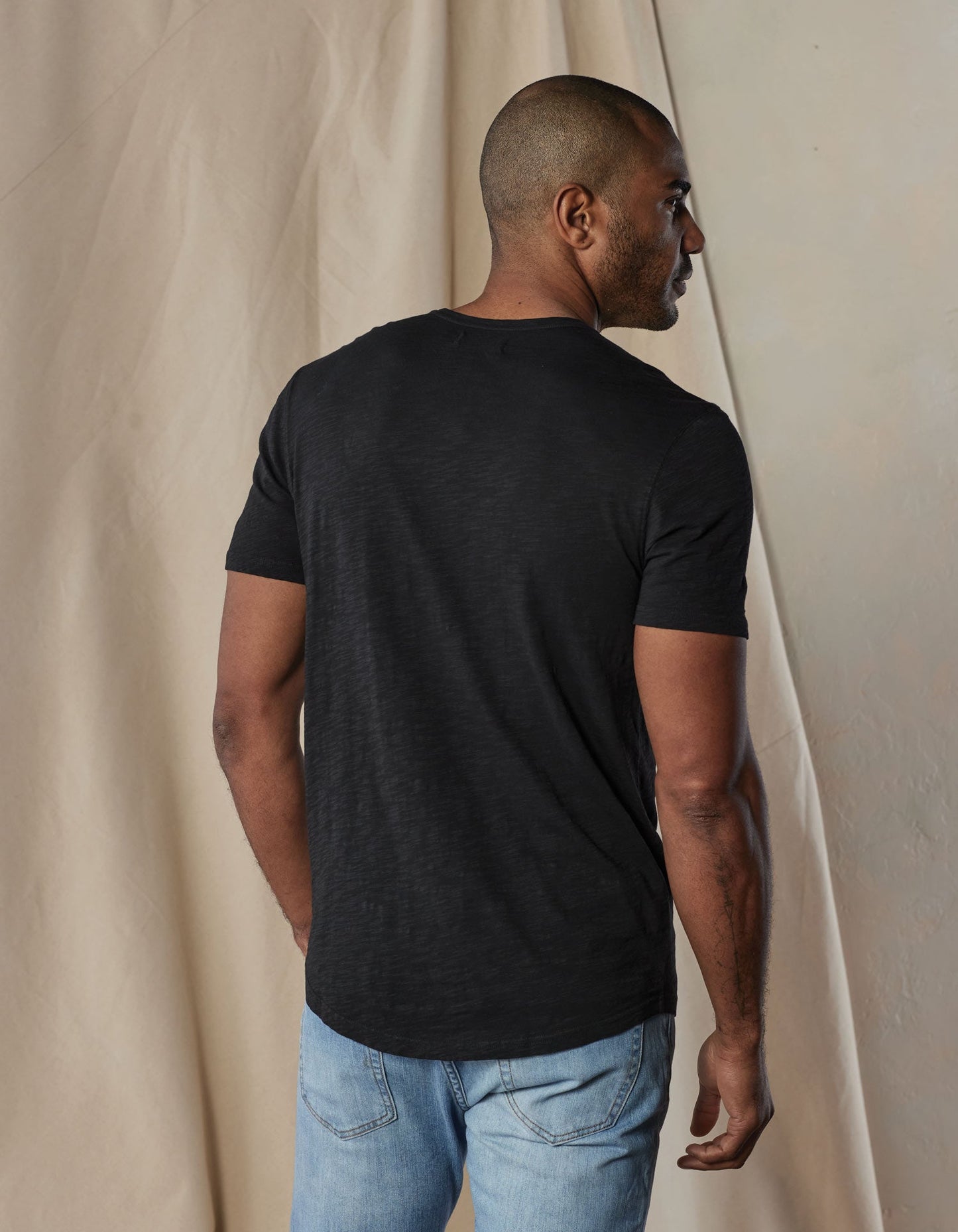 Vintage Slub Henley in Black