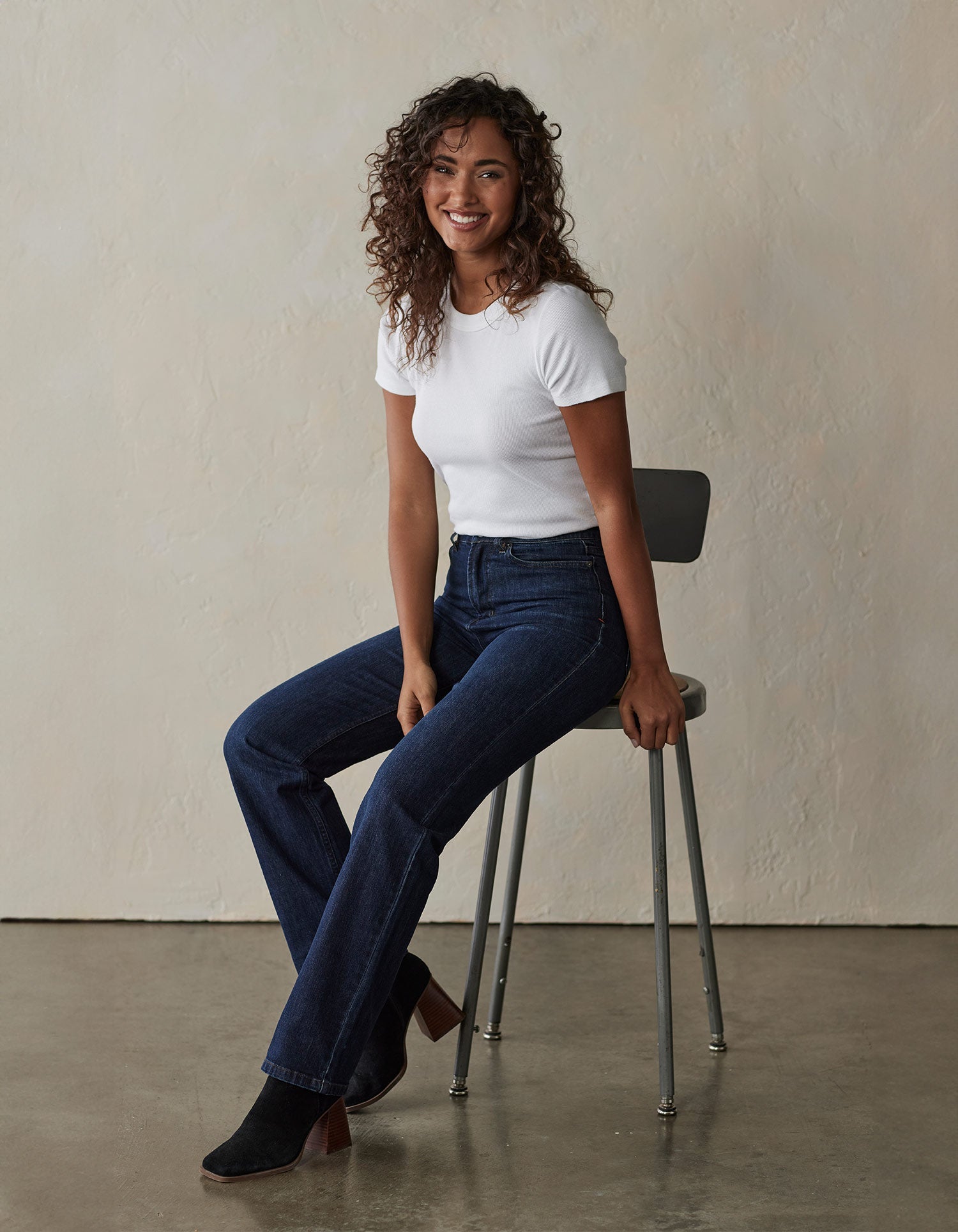 Hi-Rise Straight Jean in Dark Wash – The Normal Brand