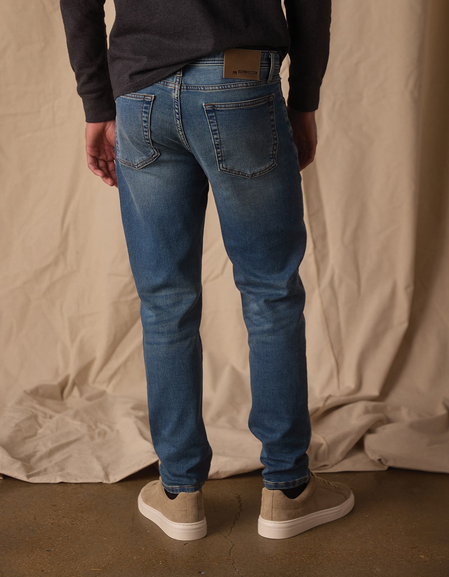 Comfort Terry Jean in Dark Wash