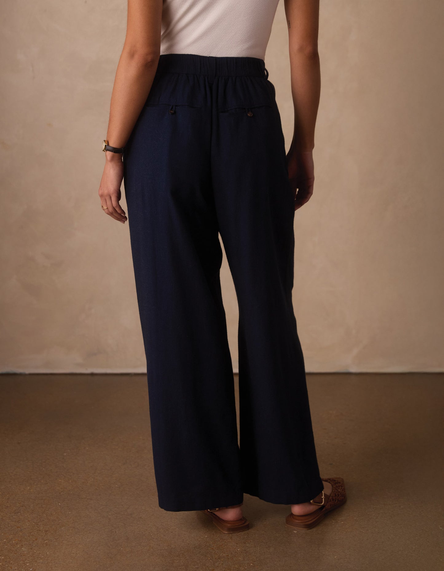 Leukos Linen-Blend Trouser in Navy