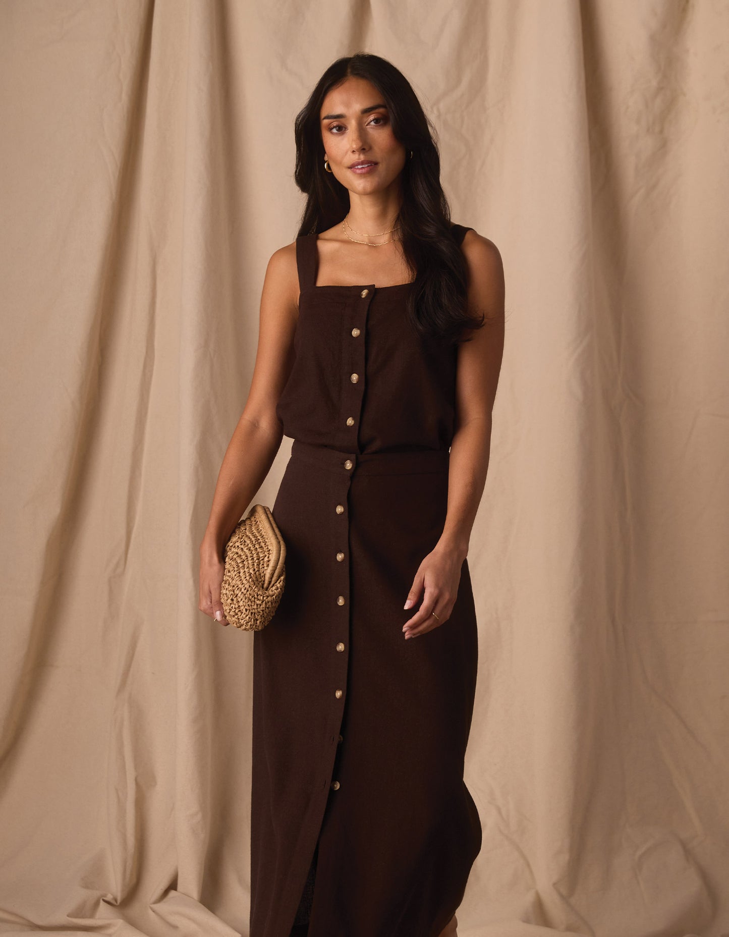 Leukos Linen-Blend Tank in Umber