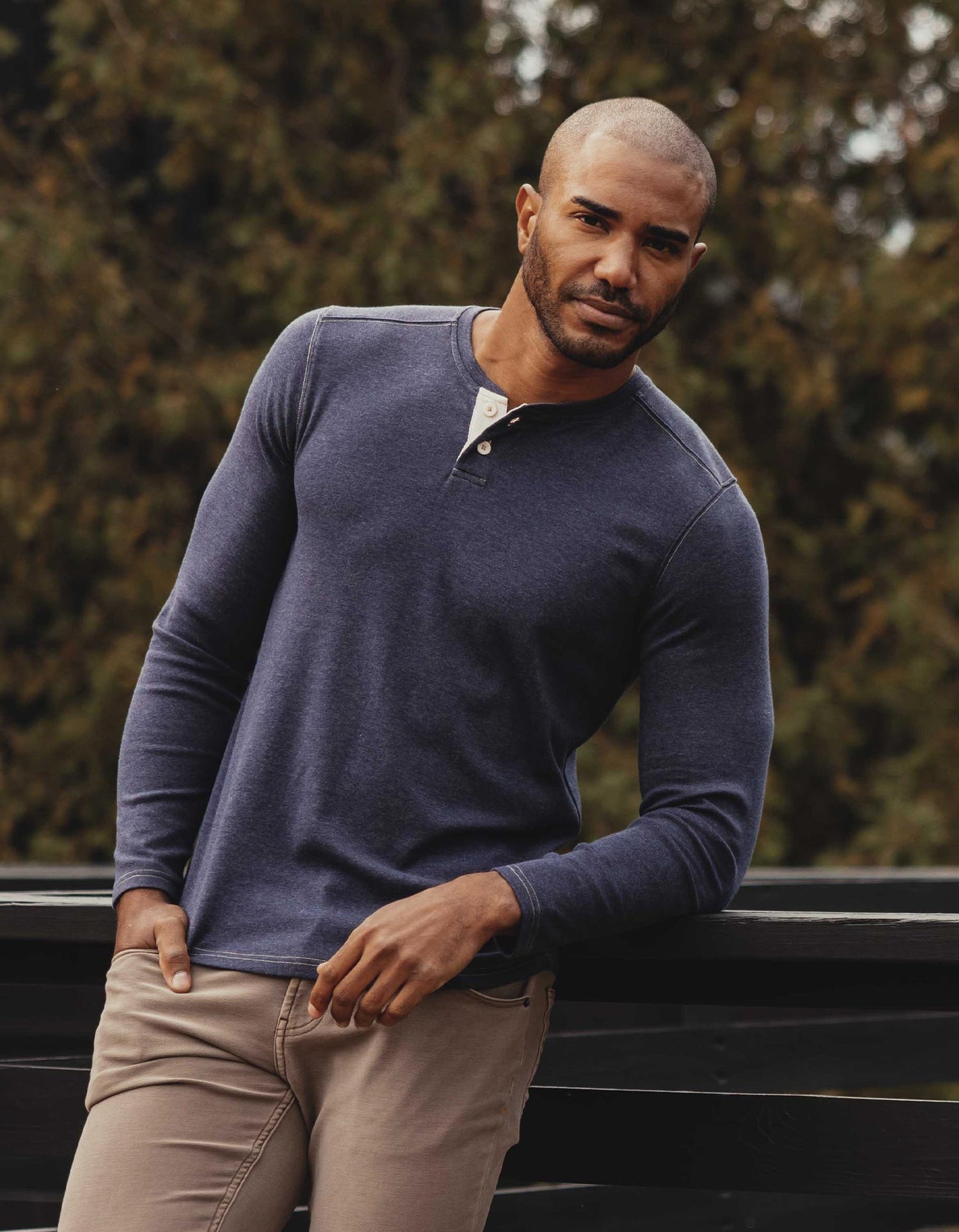 Puremeso Two Button Henley in Normal Navy