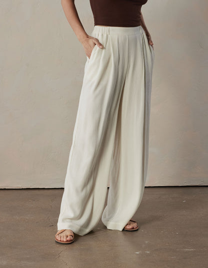 Ezra Crepe Wide Leg Pant in Cliff Rose Print