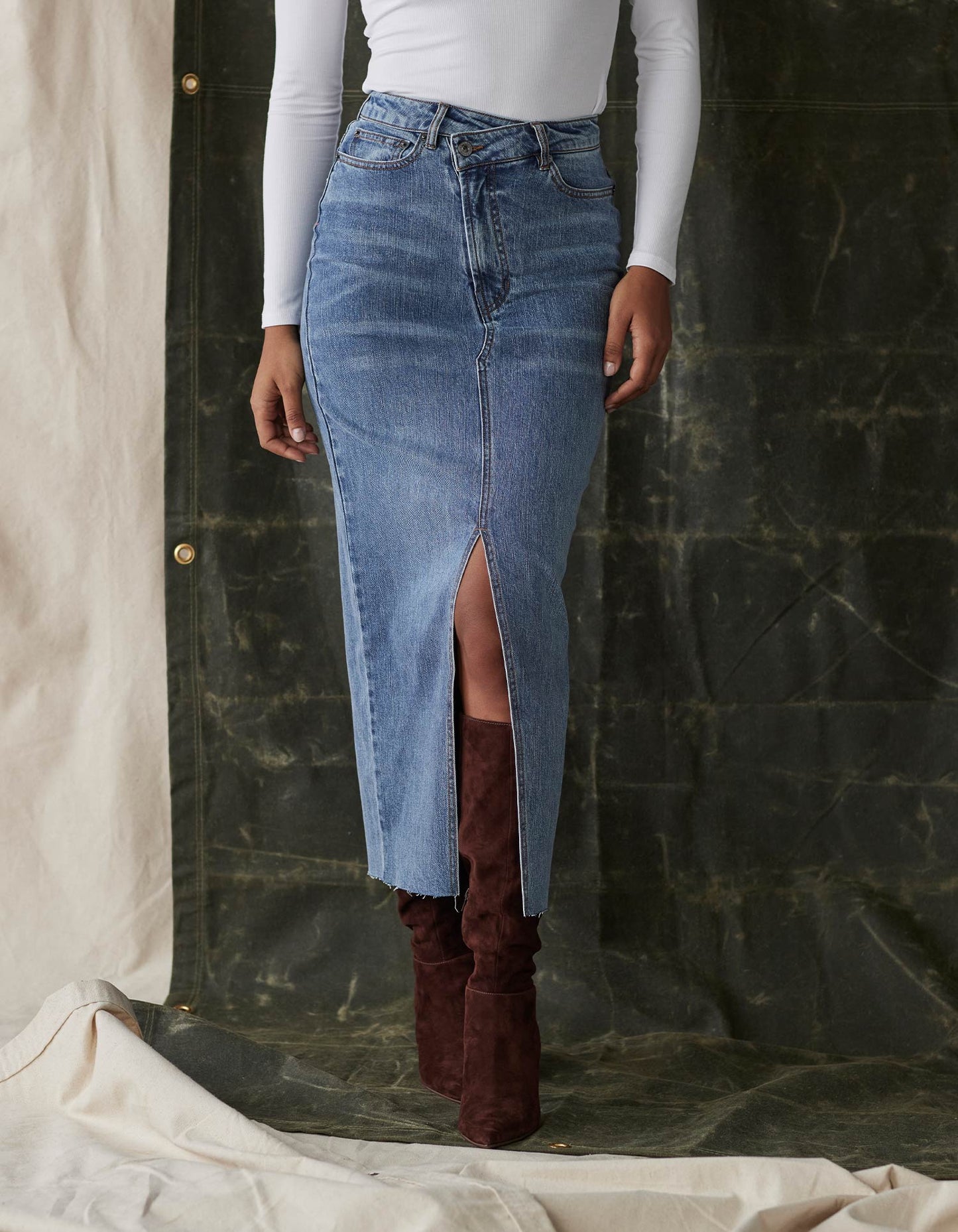 Denim Midi Skirt in Medium Wash