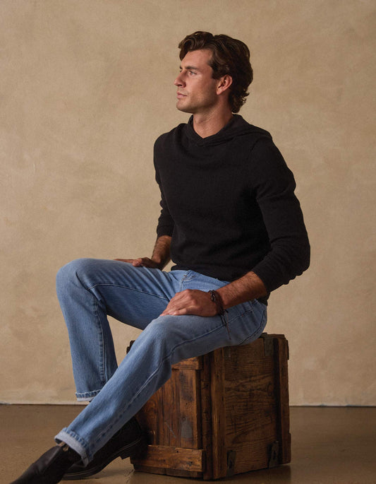 Jimmy Sweater Essential Hoodie in Black