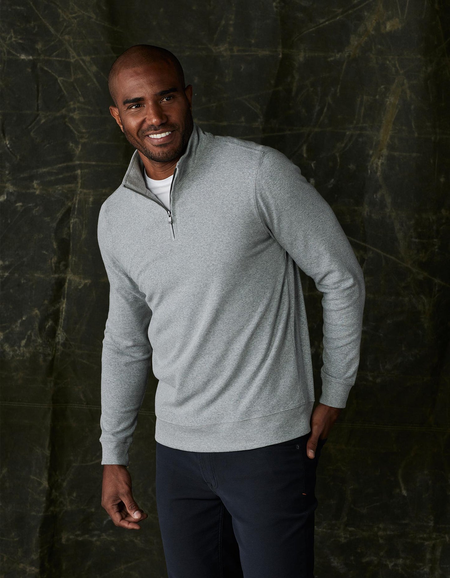 Puremeso Weekend Quarter Zip in Athletic Grey