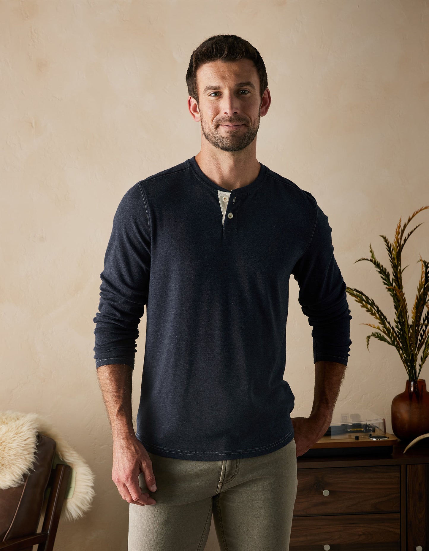 Puremeso Two Button Henley in Normal Navy