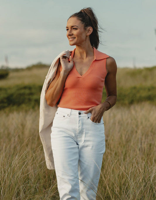 League Sleeveless Polo in Georgia Peach