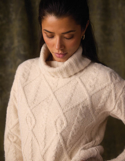 Marianna Cable Knit Sweater in Cream
