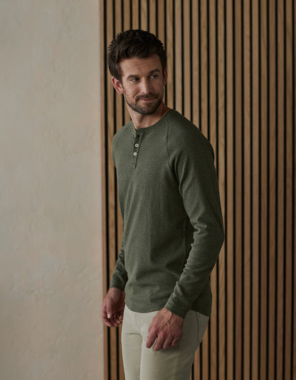 Puremeso Everyday Henley in Oakmoss