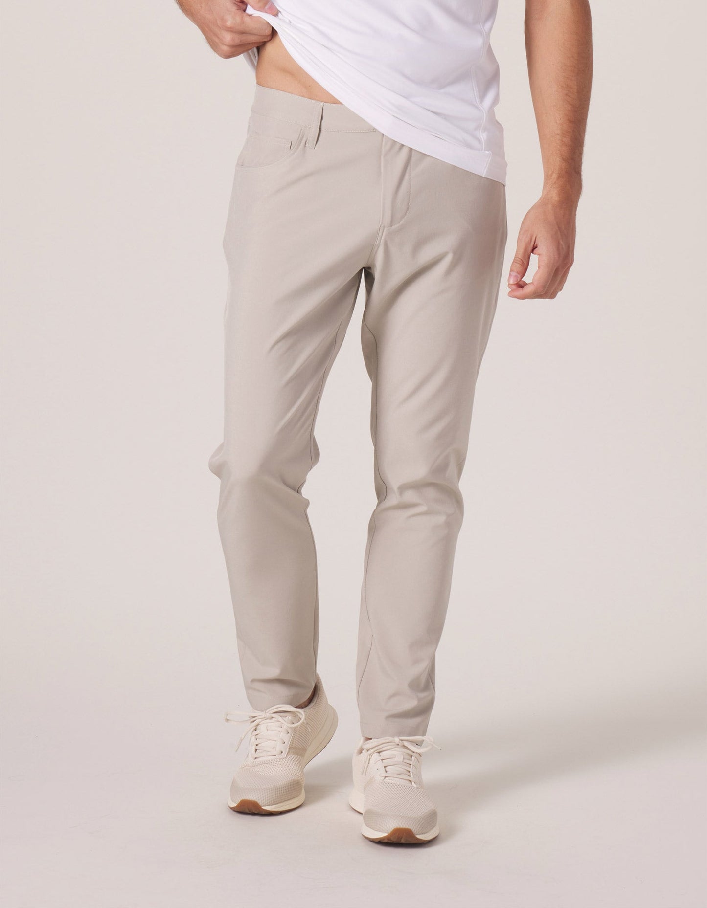 Hybrid Pant in Sand Dune