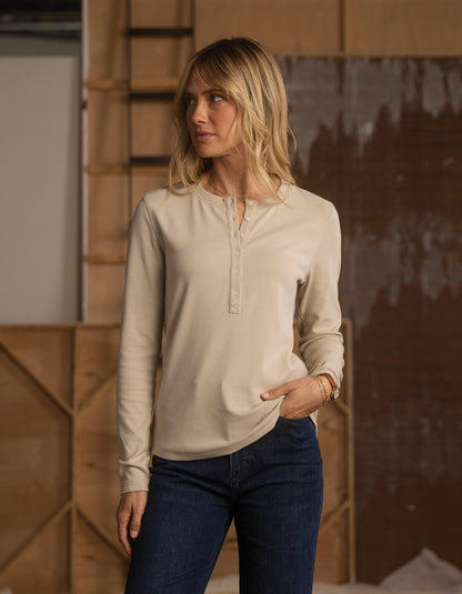 Women's Puremeso Henley in Pumice