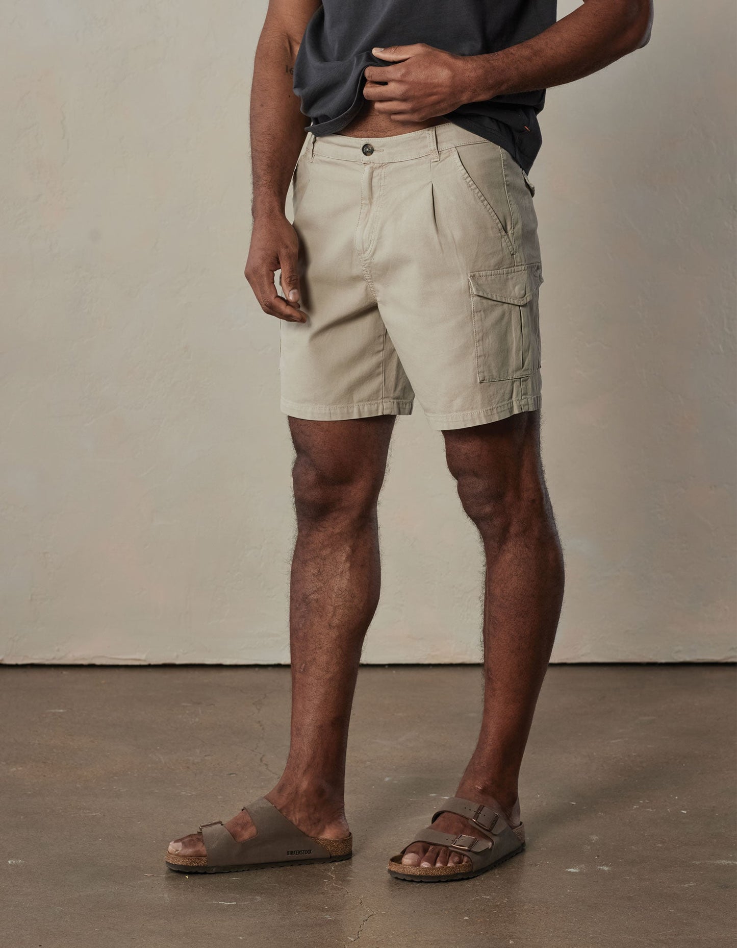 James Canvas Cargo Short in Sand Dune