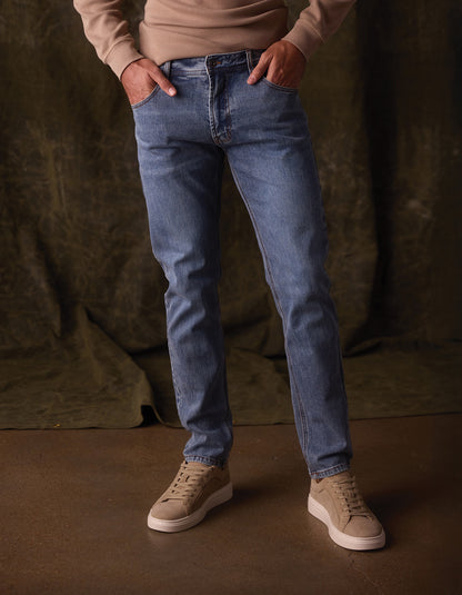 Normal Slim Jean in Medium Greyson Wash