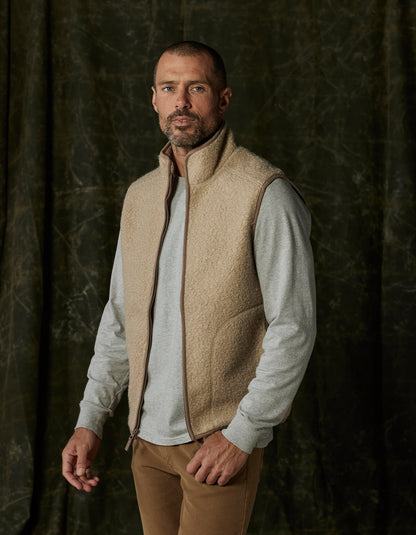 Highland Fleece Vest in Oat