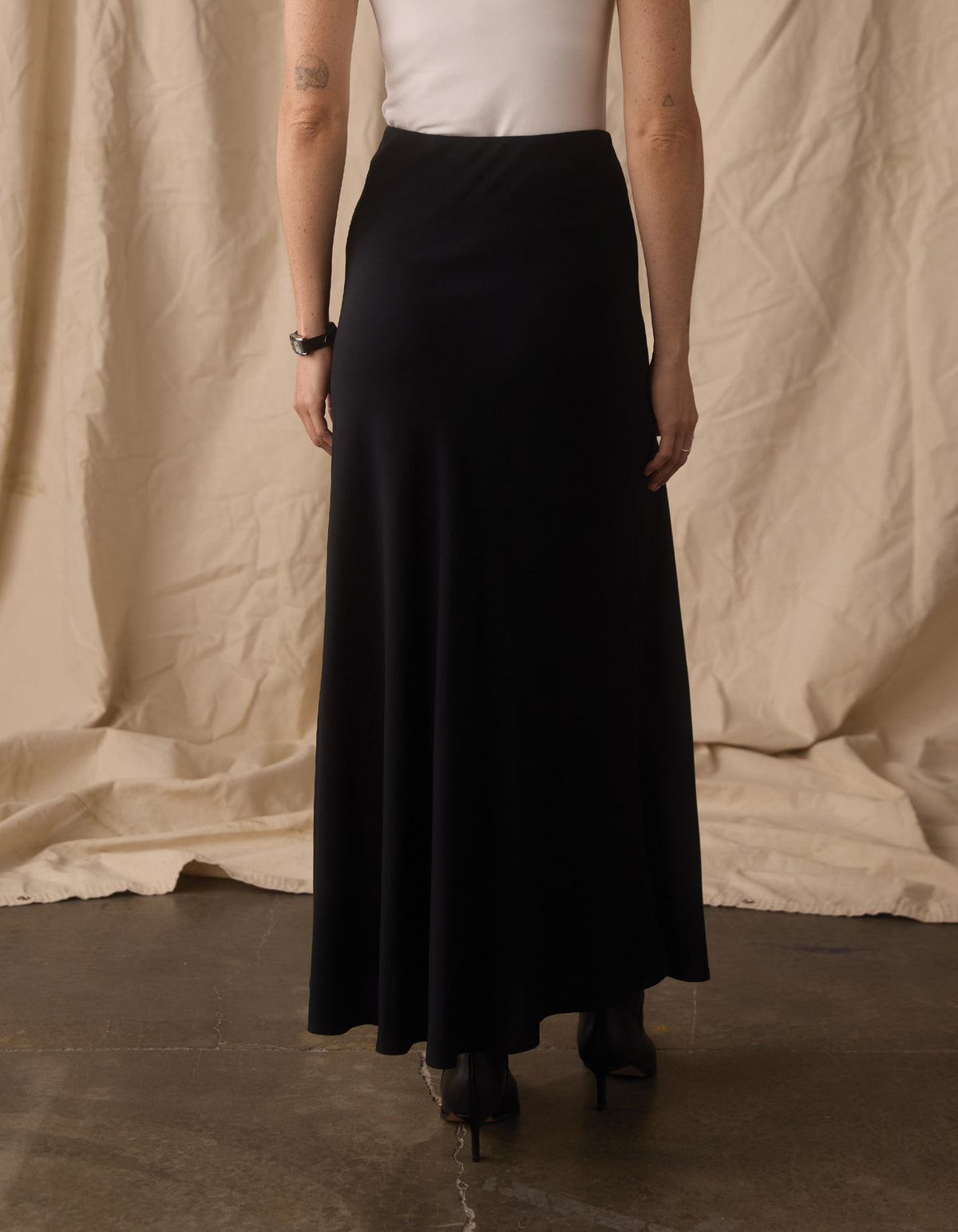 Rose Midi Skirt in Black