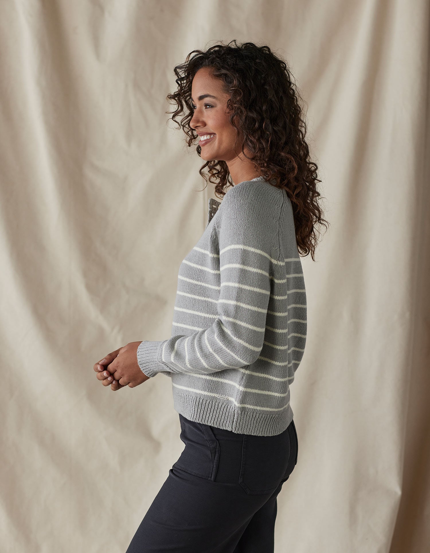 Josefine Henley Sweater