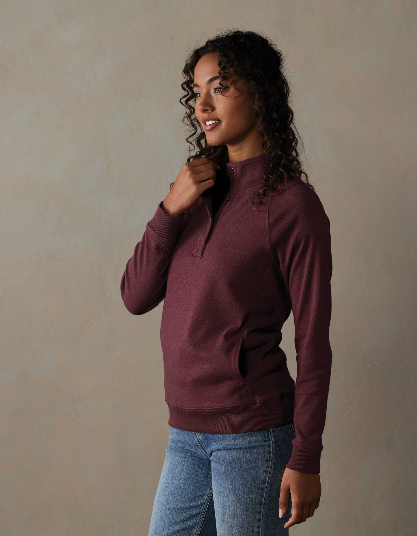 Puremeso Weekend Snap Pullover in Wine