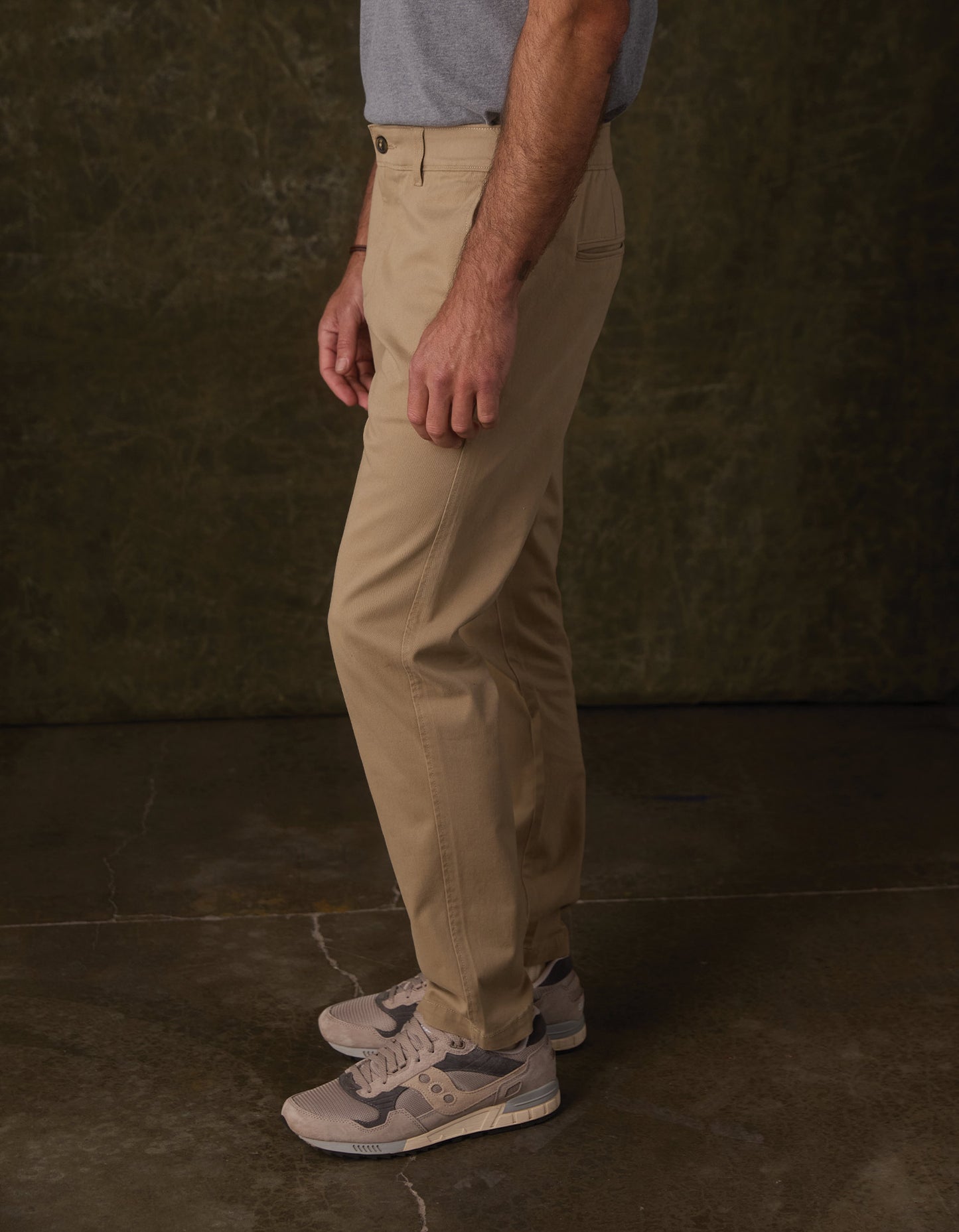Normal Stretch Straight Chino in Dark Khaki