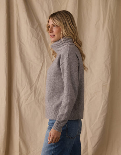 Arvada Hi-Neck Sweater in Heather Grey