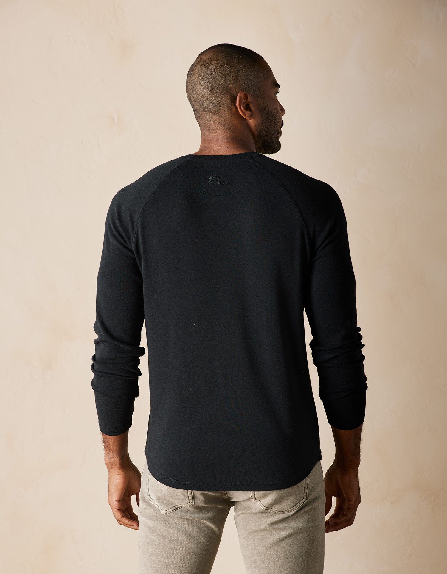 Men's Casual Slim Fit Henley Shirt - Long Sleeve Solid Color Pullover T-Shirt, Black, Medium