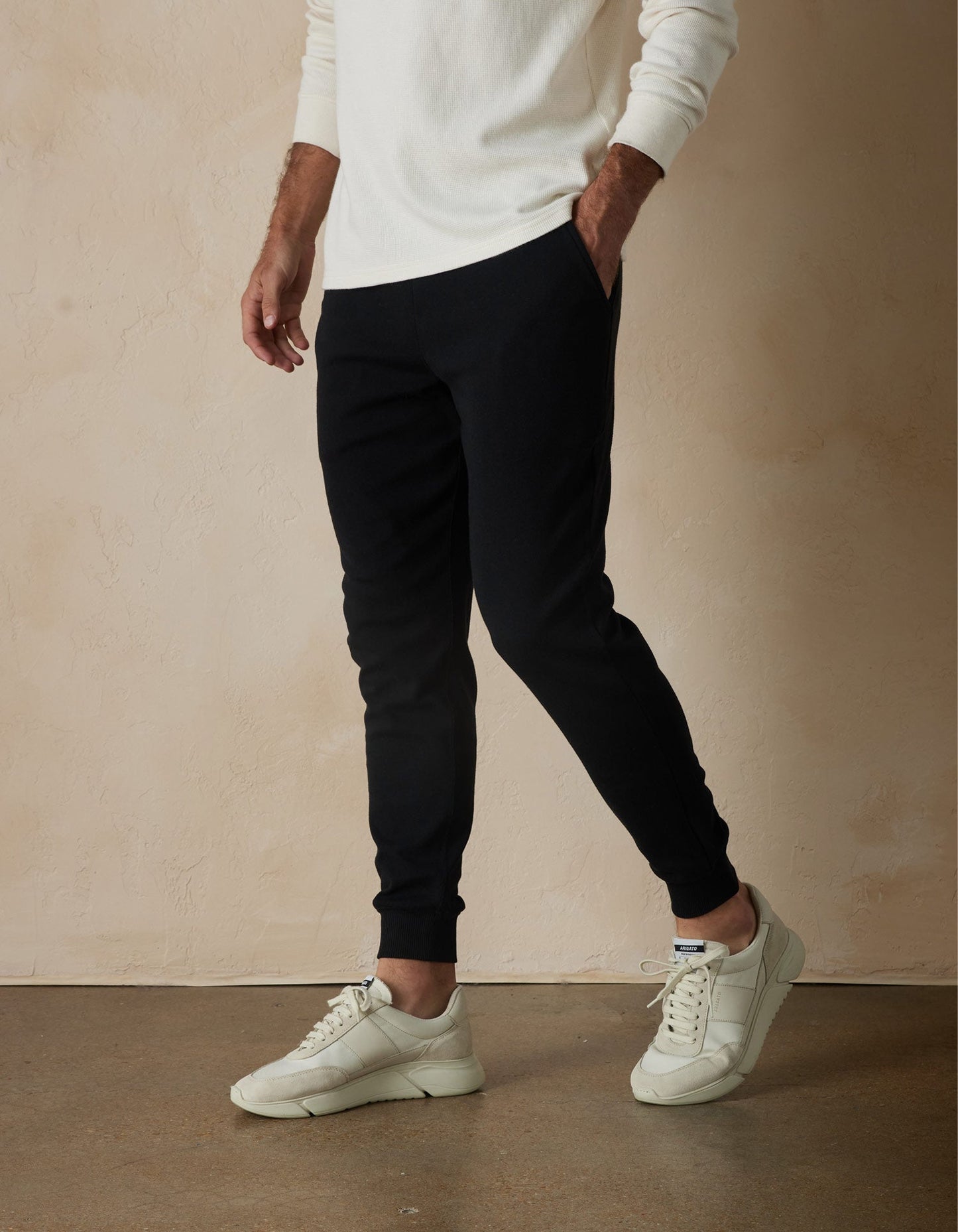 Puremeso Everyday Jogger in Black