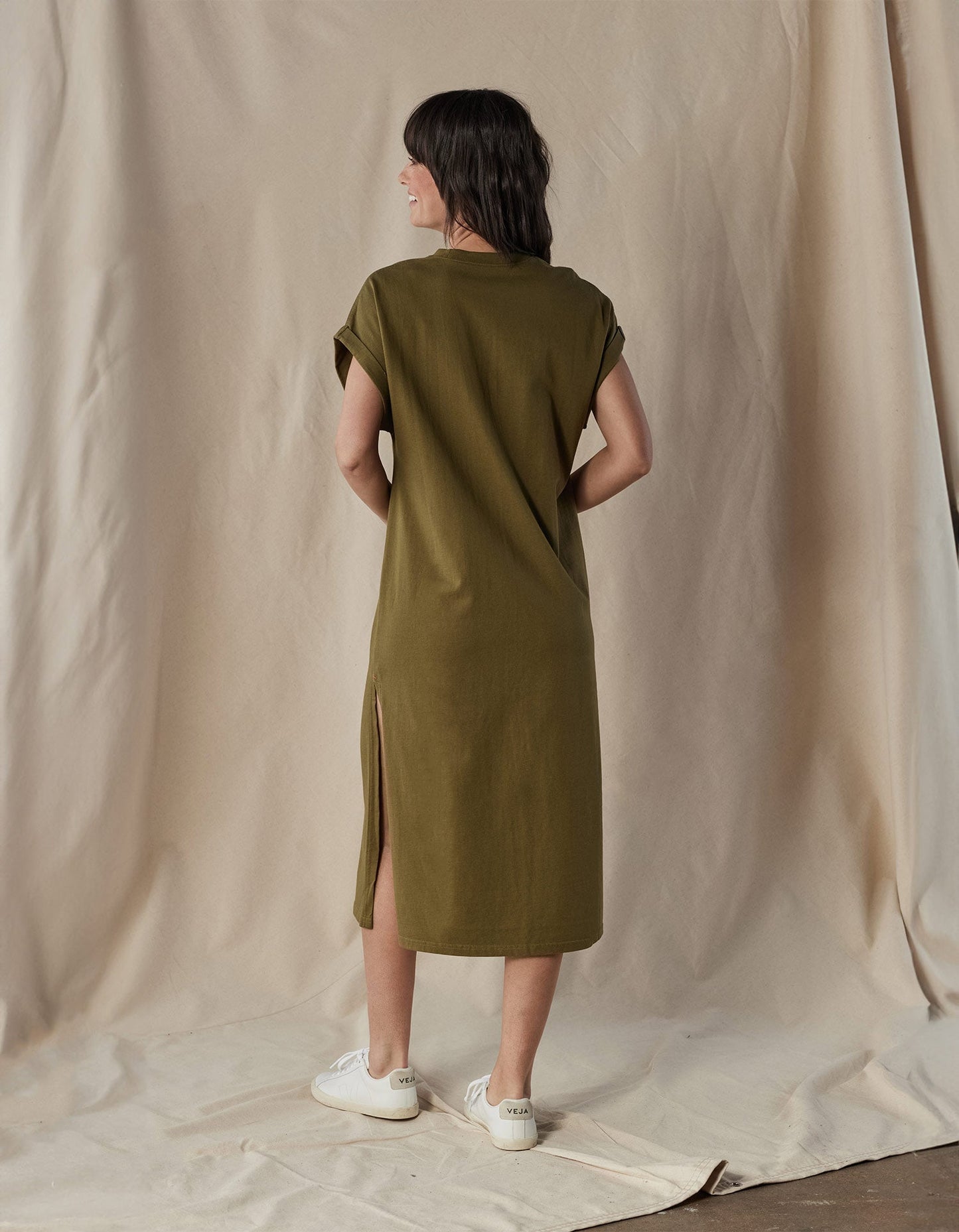 Lennox Jersey Midi T-Shirt Dress in Pine Needle