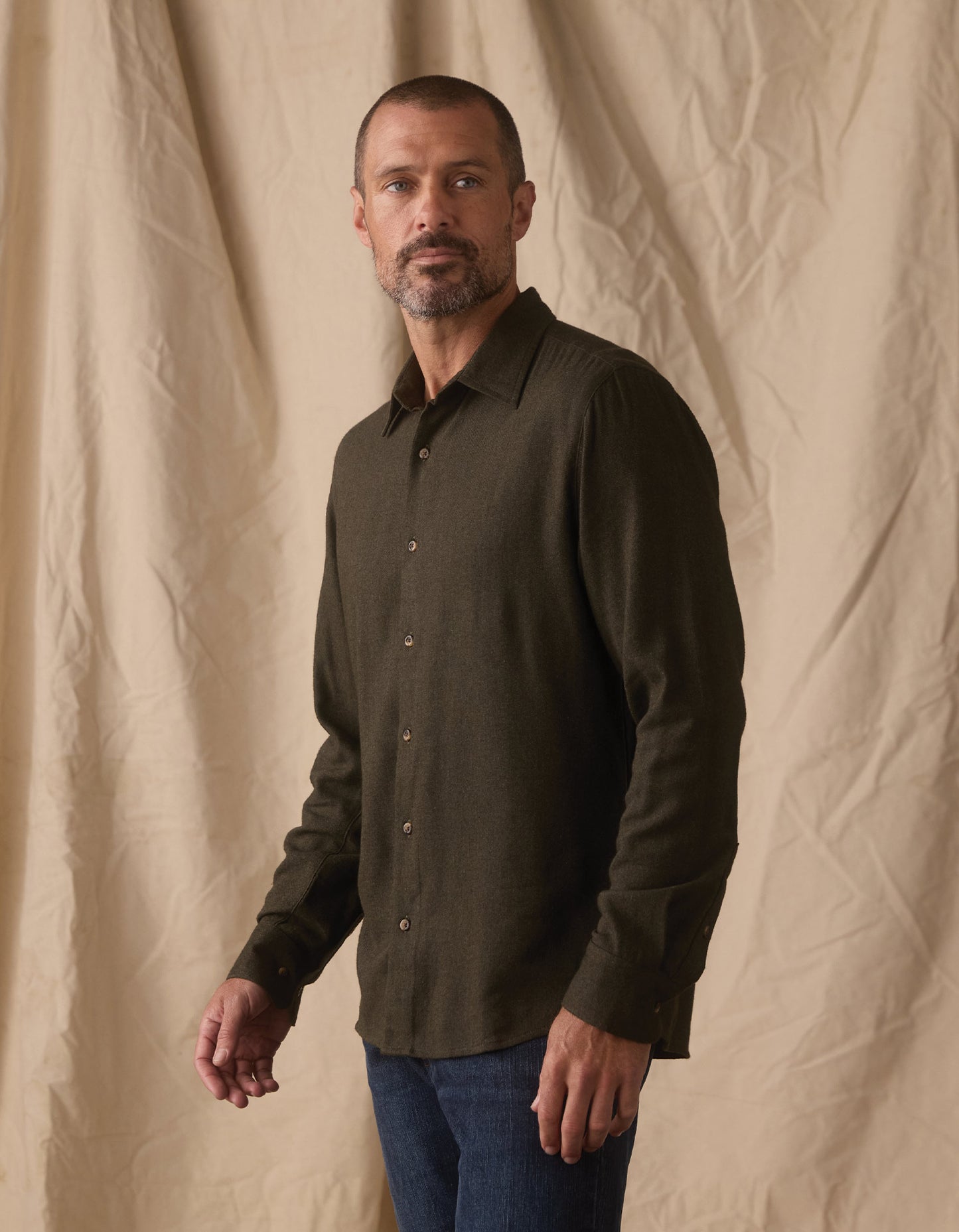 Owen Lightweight Button Up in Dark Olive