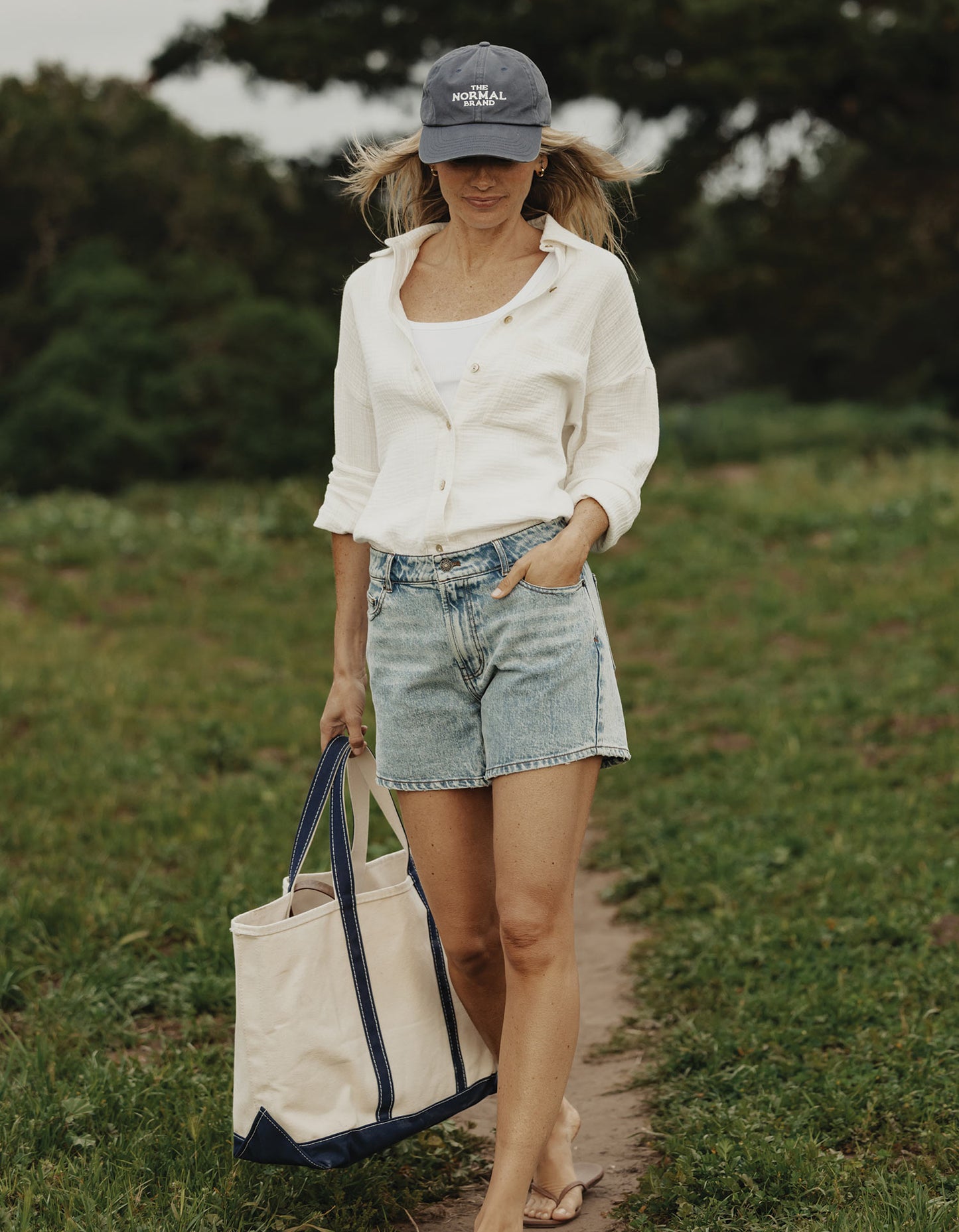 Mid-Rise Denim Short in Medium Greyson Wash