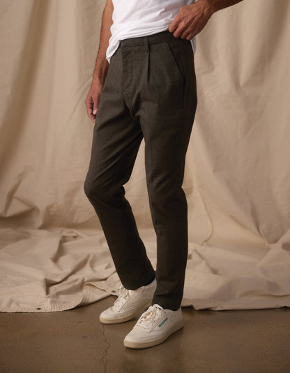 Normal Trouser in Dark Olive
