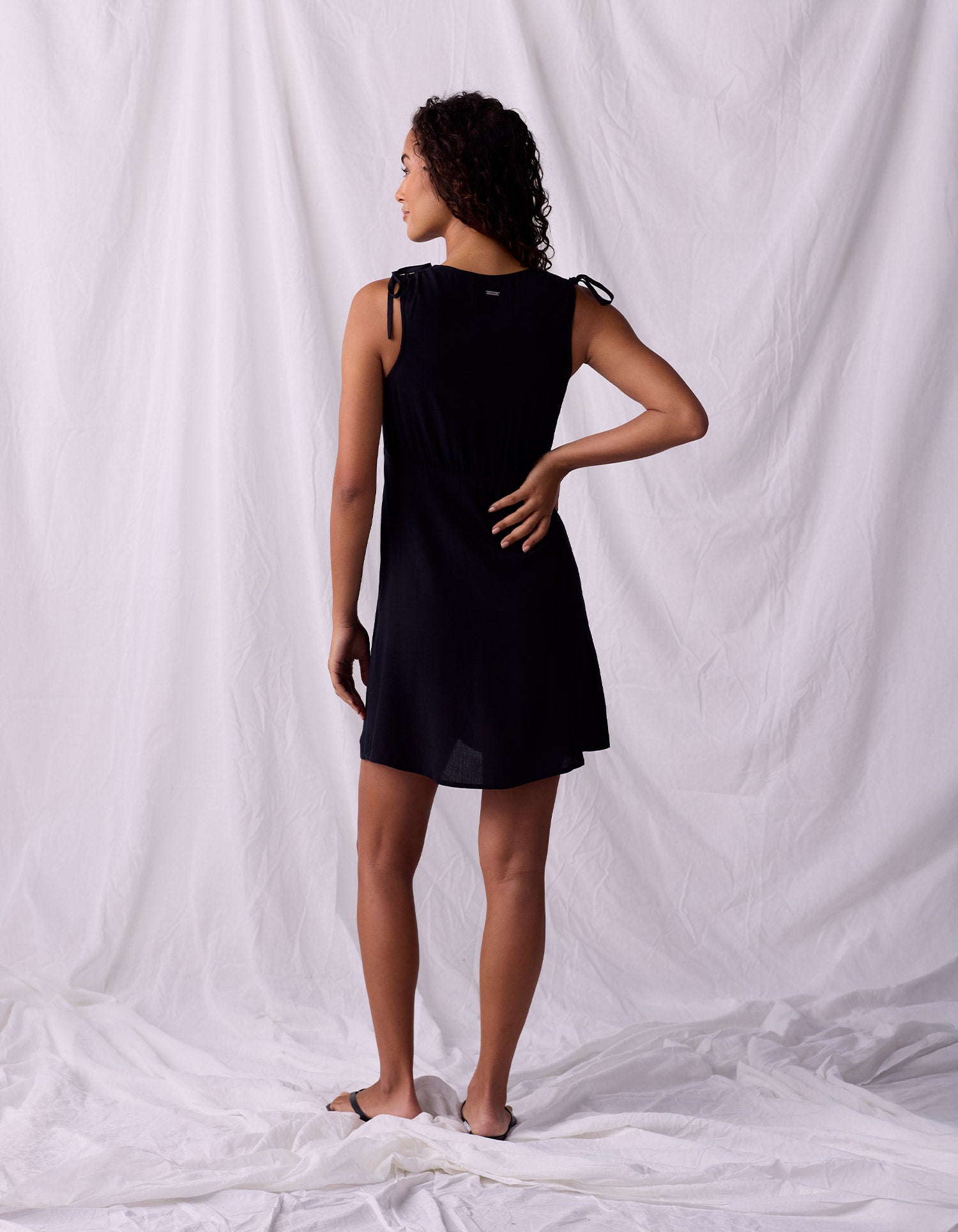 Aria Crepe Camille Button Thru Mini Dress in Black XS Aria Crepe Camille Button Thru Mini Dress in Black XS