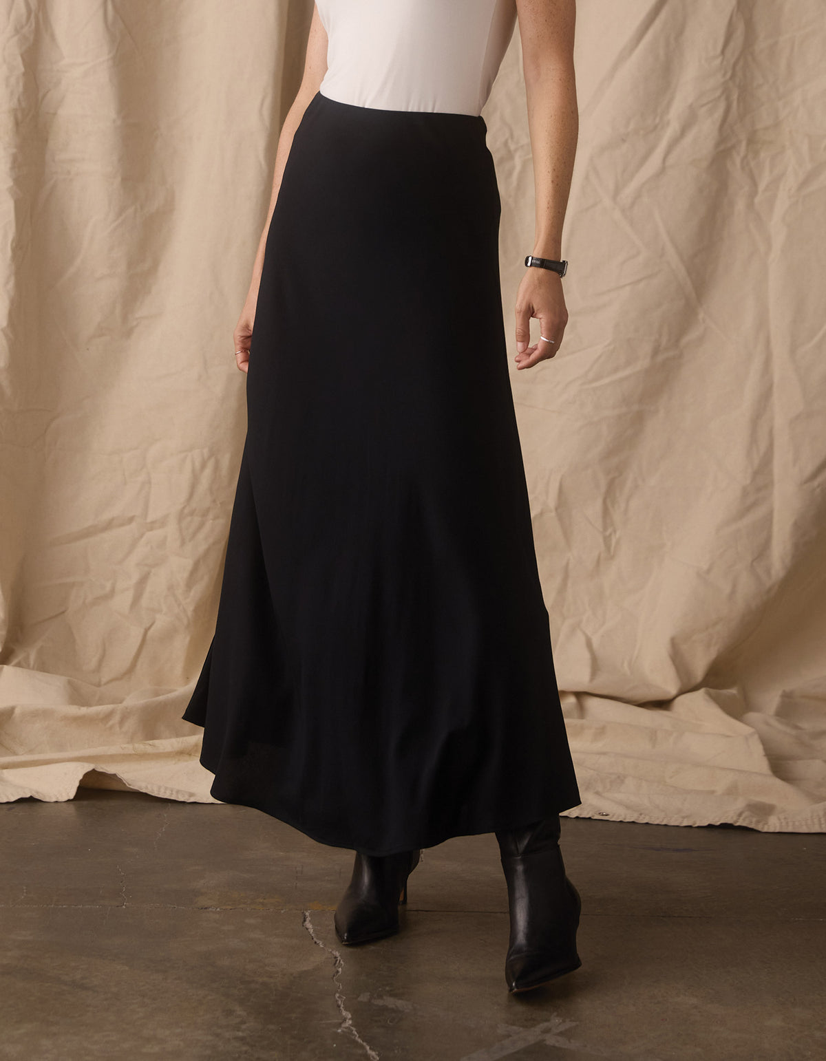 Rose Midi Skirt in Black