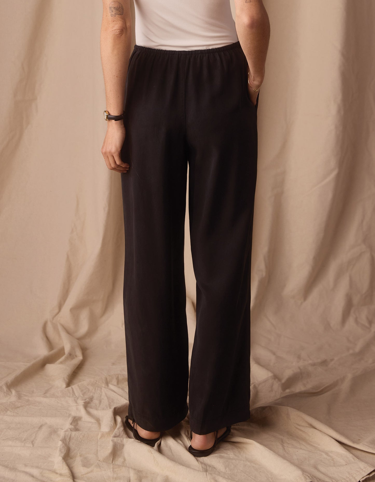 Sueded Costa Drawcord Pant in Black