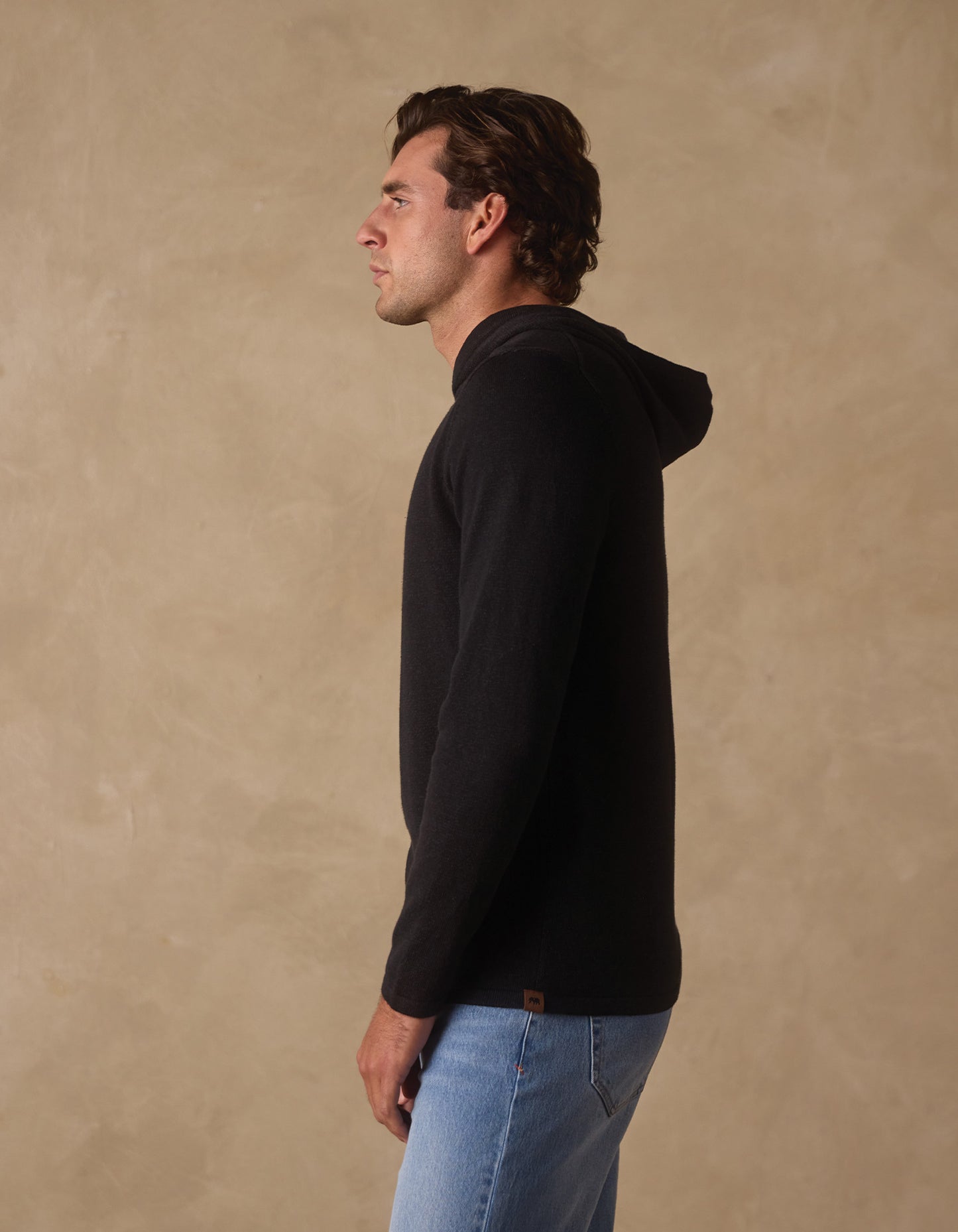 Jimmy Sweater Essential Hoodie in Black