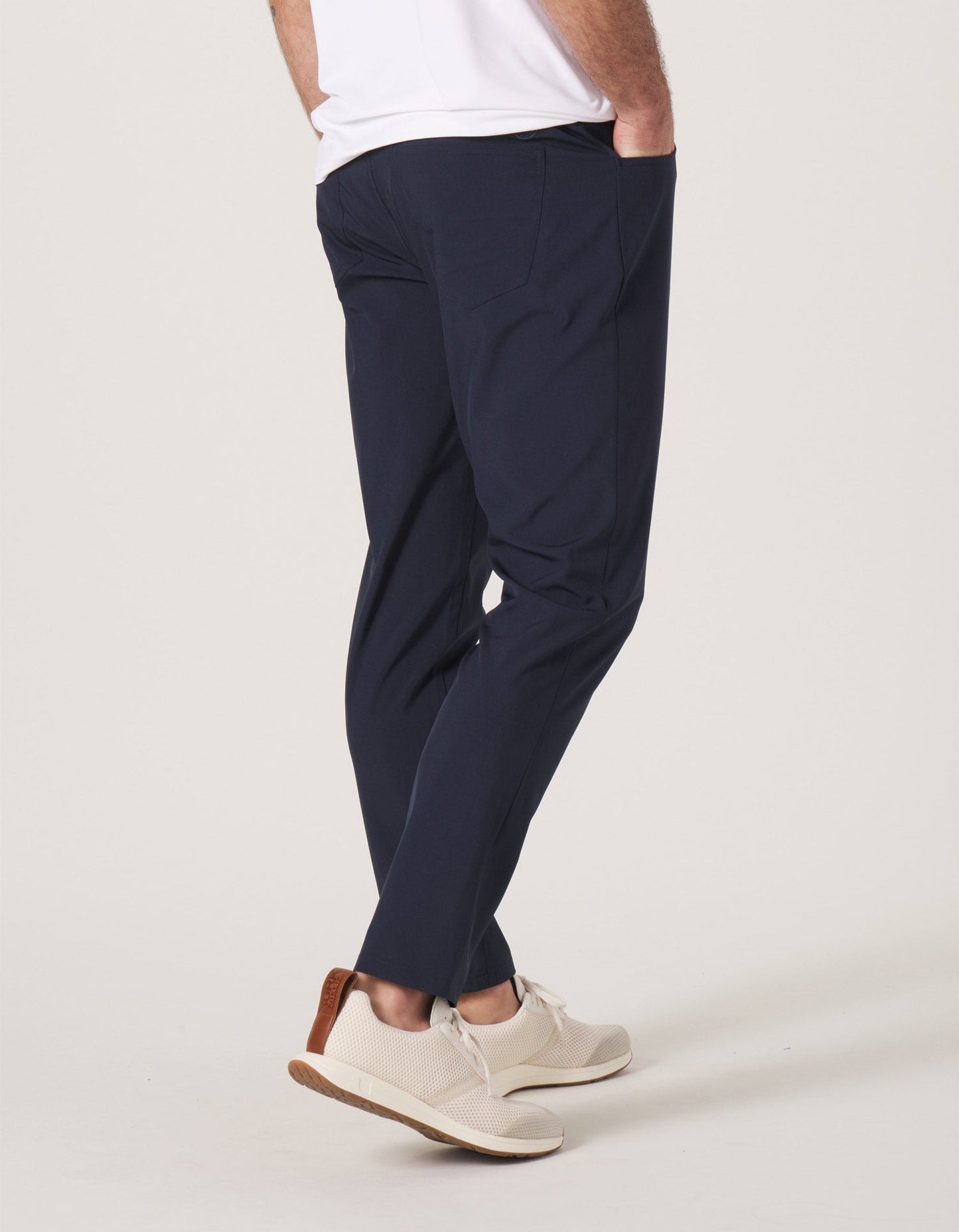 Hybrid Pant in Normal Navy