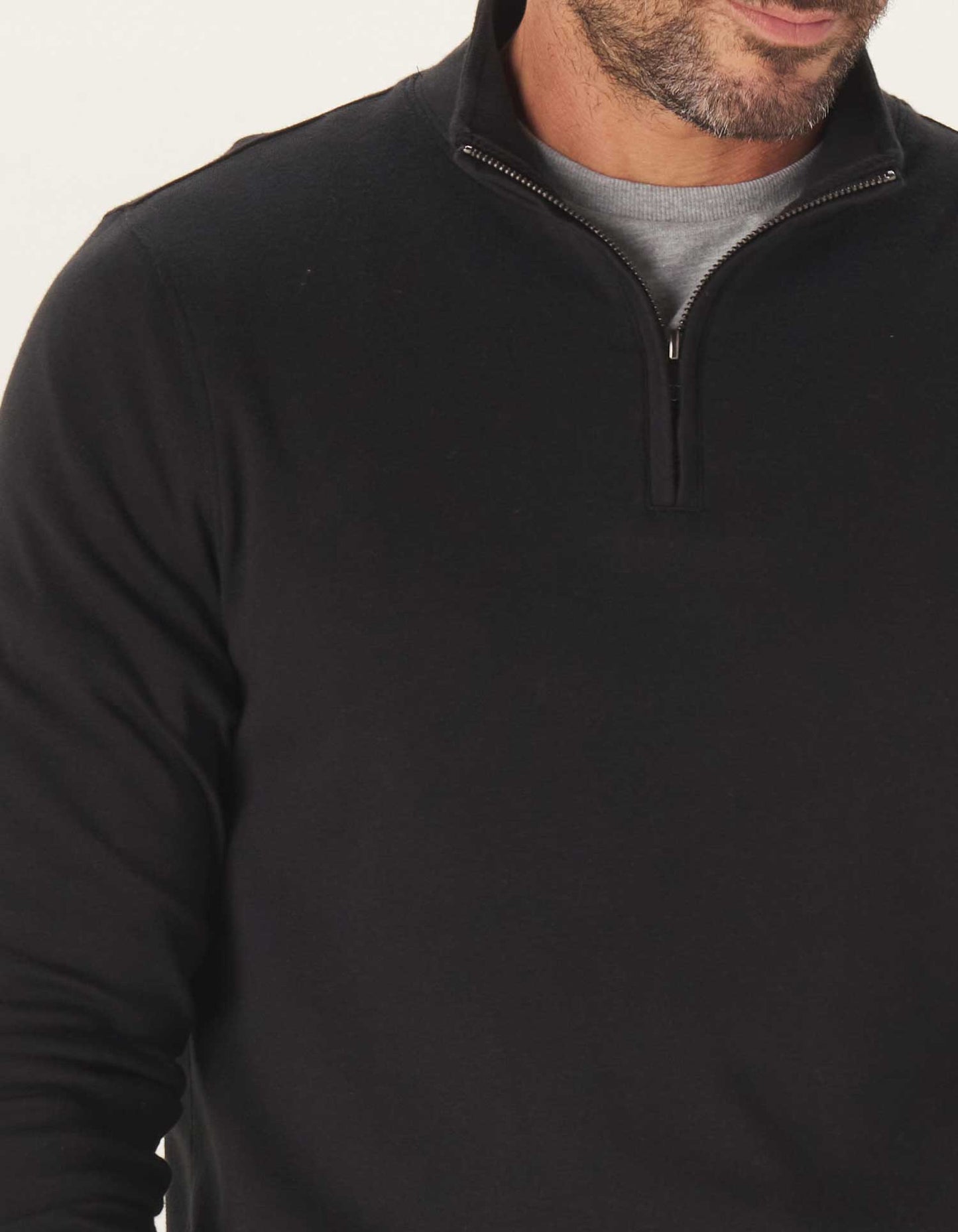 Puremeso Weekend Quarter Zip in Black