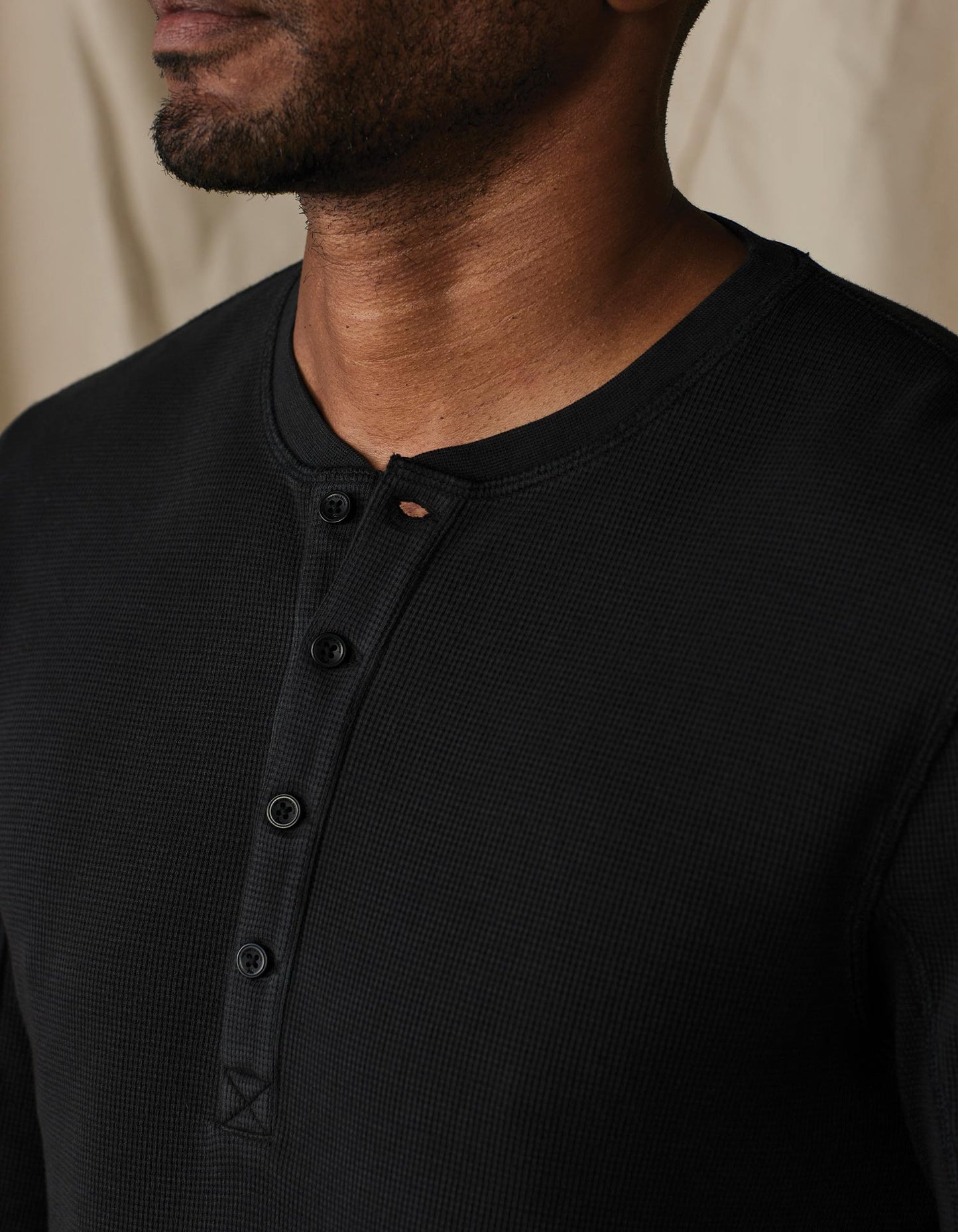 Vintage Thermal Mountain Henley in Black