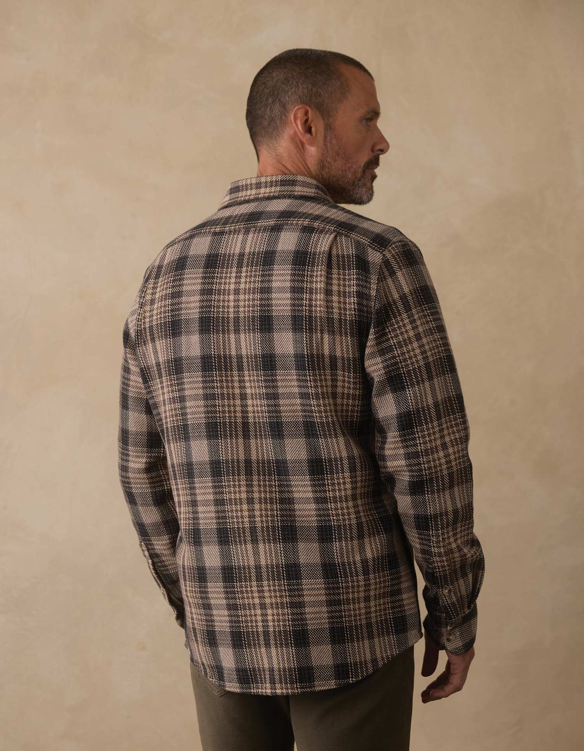 Mountain Textured Overshirt in Asphalt Plaid
