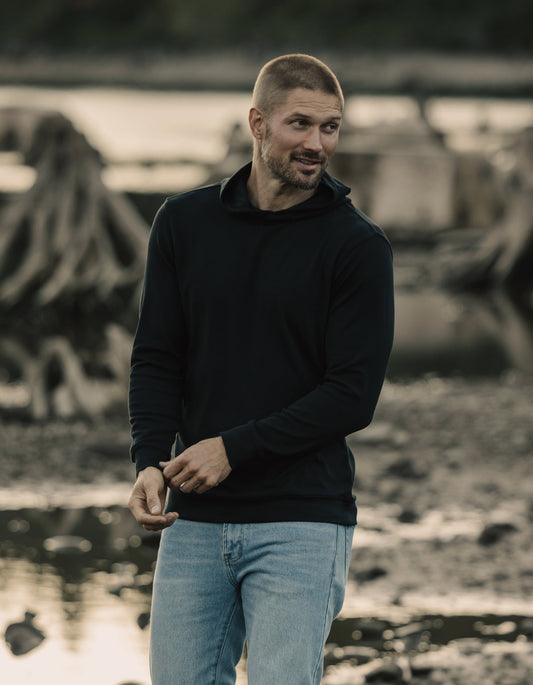 Puremeso Essential Hoodie in Black