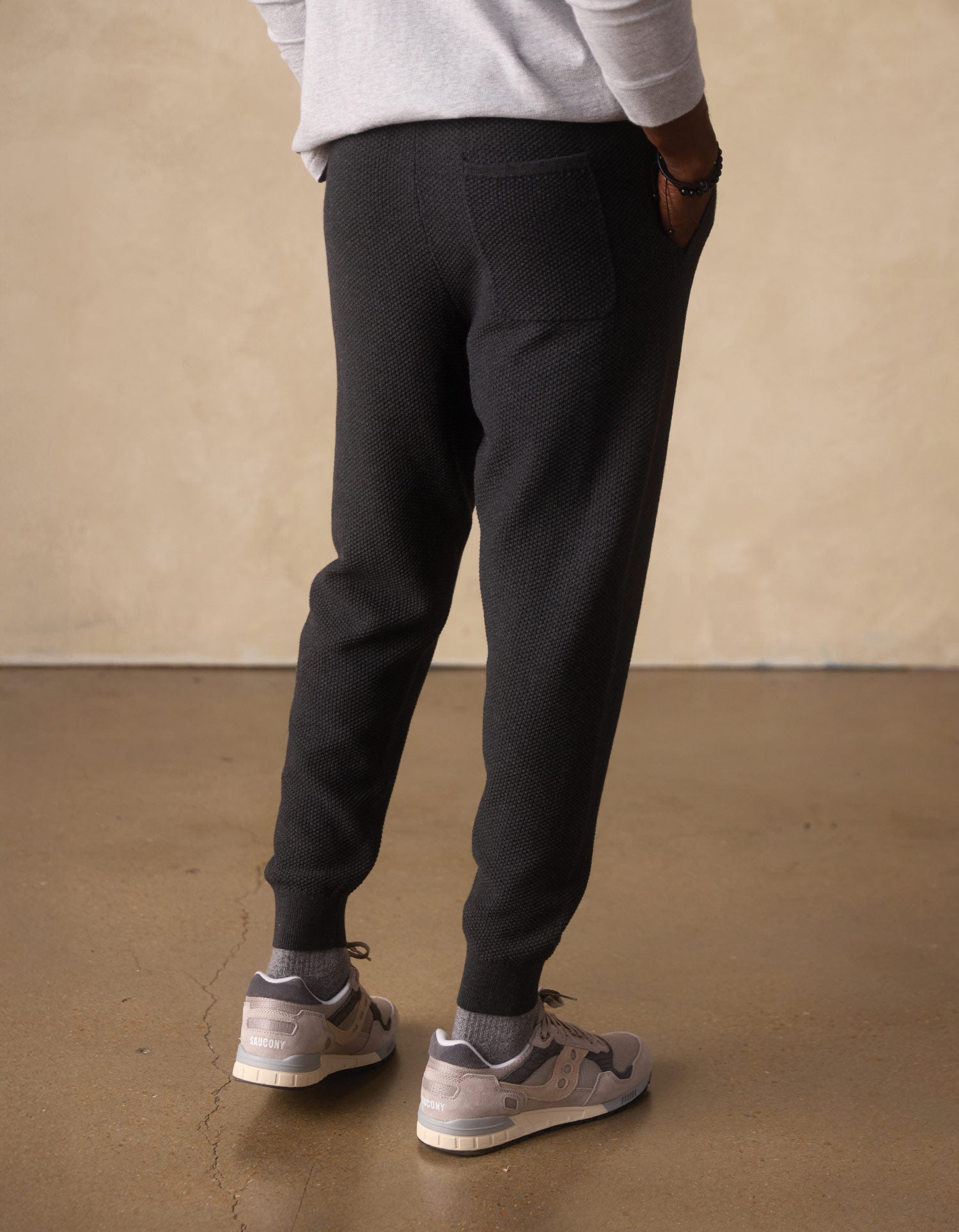 その他 033080 Back Channel COOLMAX JOGGER PANTS COOLMAX® Textured Jogger in Dark Charcoal – The Normal Brand