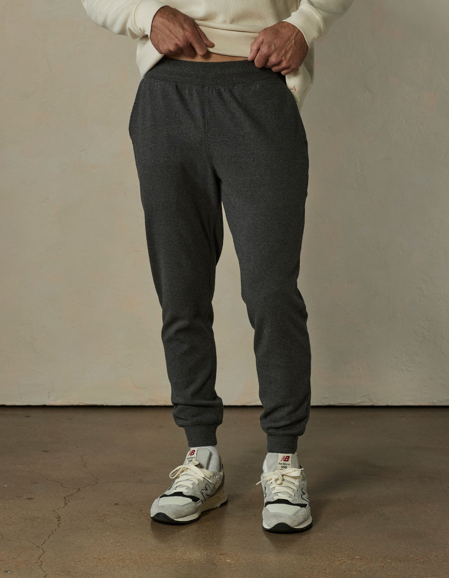 Puremeso Everyday Jogger in Charcoal