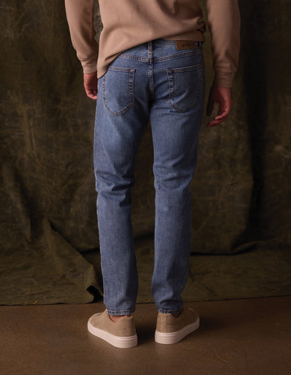 Normal Slim Jean in Medium Greyson Wash
