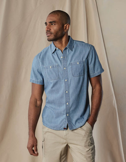 Chambray Short Sleeve Button Up in Medium Wash