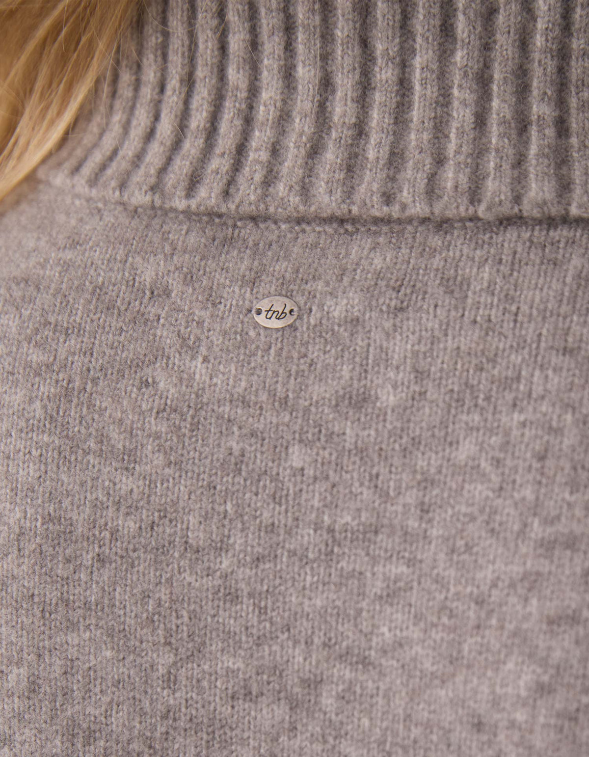 Arvada Hi-Neck Sweater Tank in Heather Grey