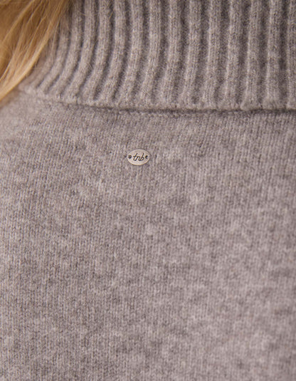 Arvada Hi-Neck Sweater in Heather Grey