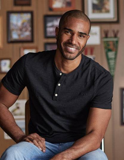 Legacy Jersey Henley in Black