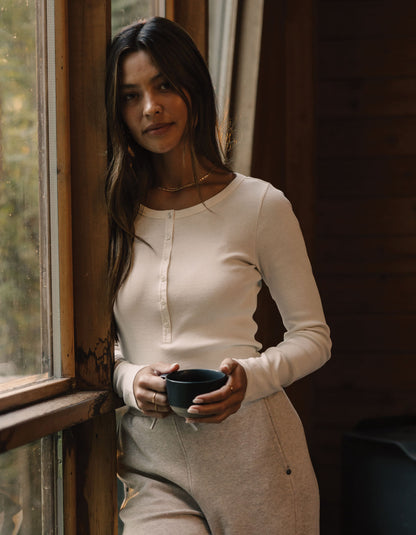 Normal Rib Henley in Ecru
