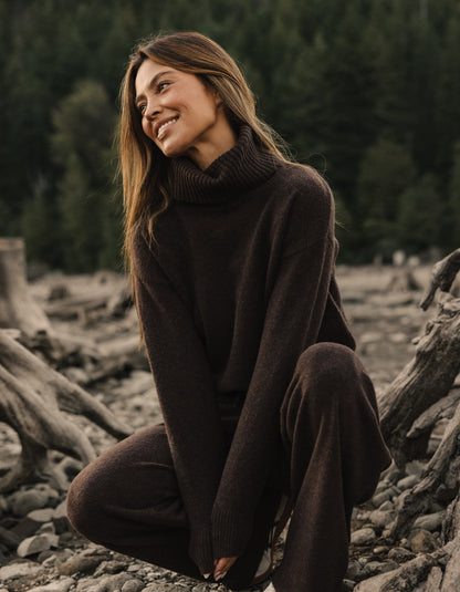 Arvada Hi-Neck Sweater in Umber