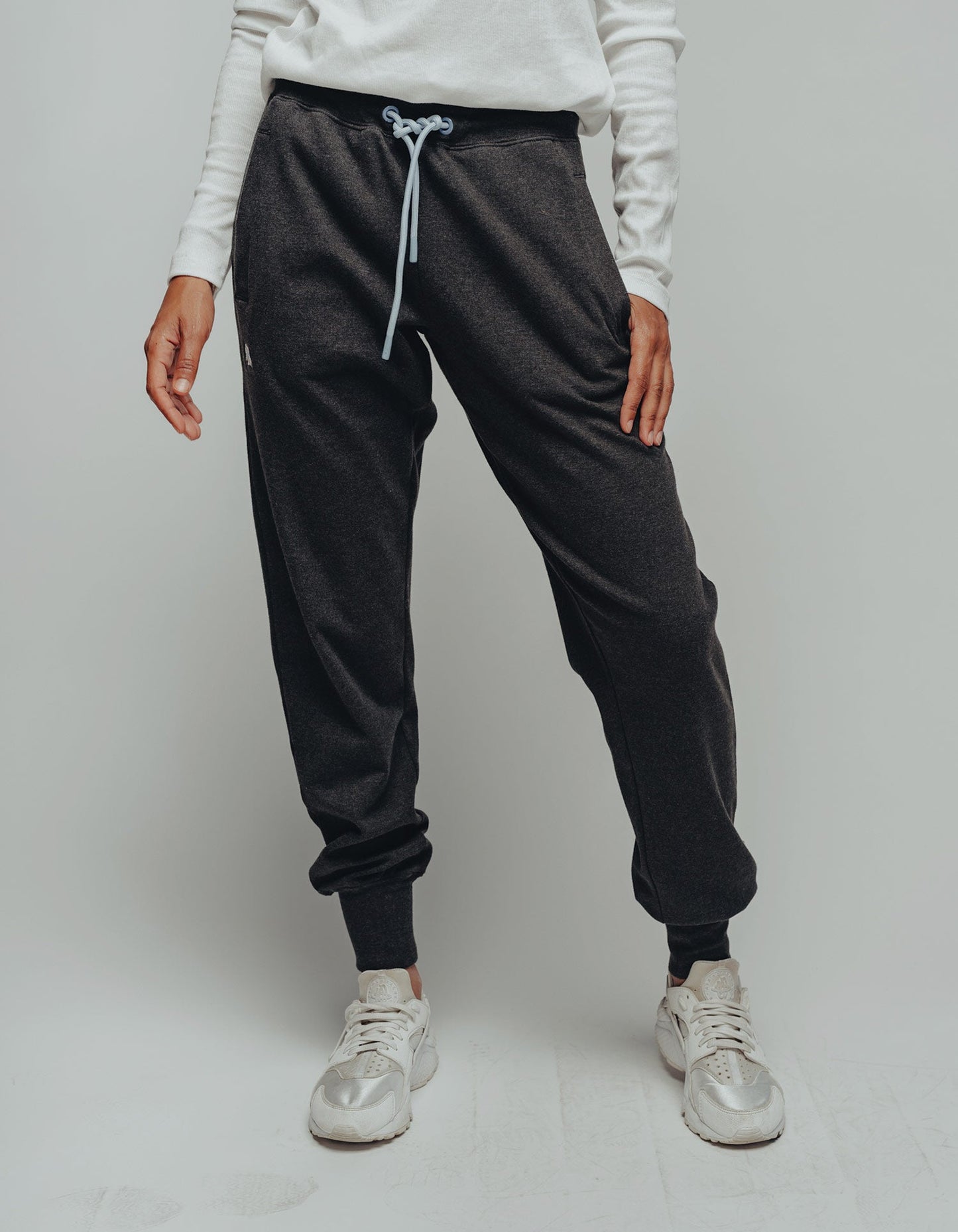 Women's Puremeso Jogger in Charcoal